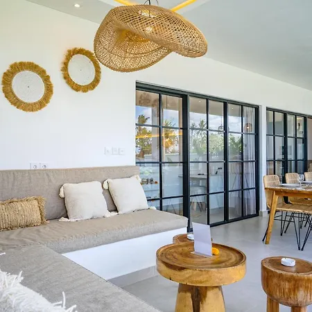 Villa L At Seseh 2 Bedroom Private Luxury Oasis Next To The Beach Canggu  Exterior photo