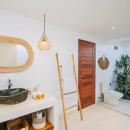 Villa L At Seseh 2 Bedroom Private Luxury Oasis Next To The Beach Canggu  Exterior photo
