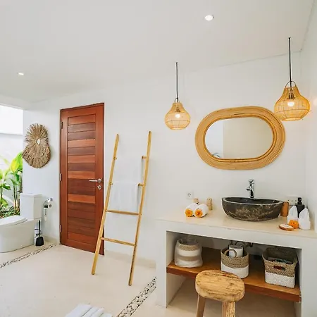 Villa L At Seseh 2 Bedroom Private Luxury Oasis Next To The Beach Canggu  Exterior photo