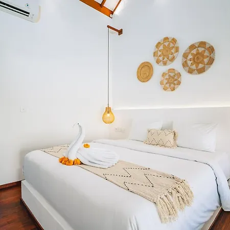 Villa L At Seseh 2 Bedroom Private Luxury Oasis Next To The Beach Canggu  Exterior photo